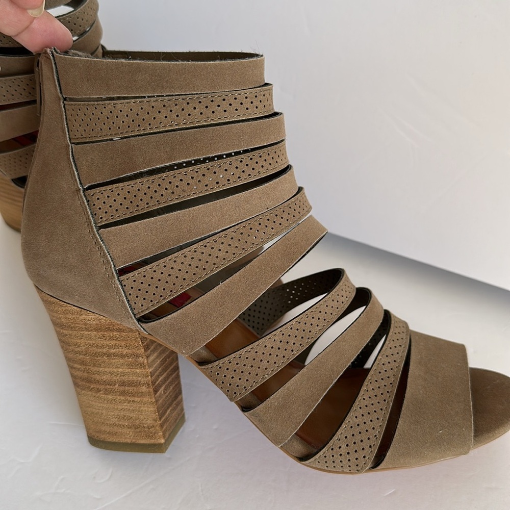 London Rebel Women’s Strappy Tan Heels - Picture 3 of 17